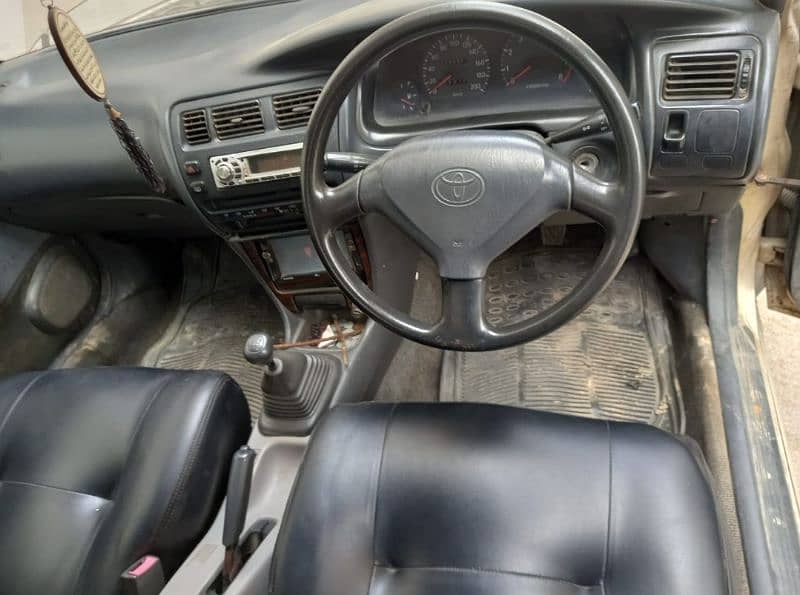 Toyota indus Corolla XE 2001 6