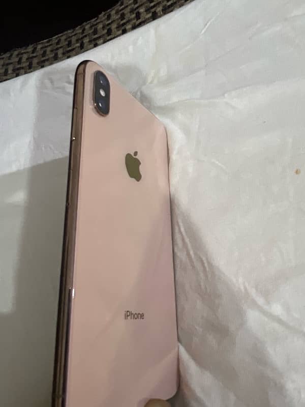 xs max 2