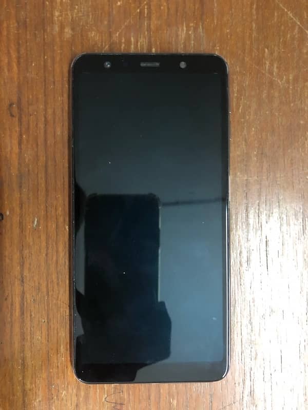 Samsung Galaxy A7 2018 in Exellent Condition 2