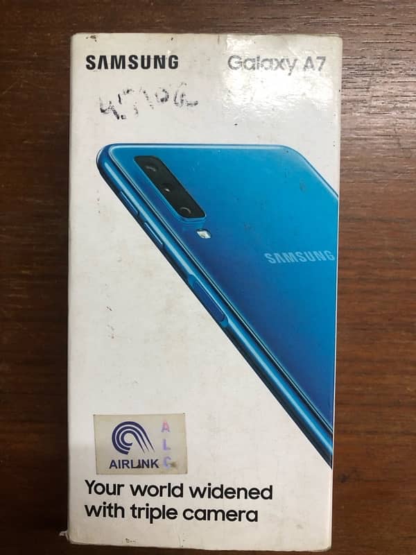 Samsung Galaxy A7 2018 in Exellent Condition 3