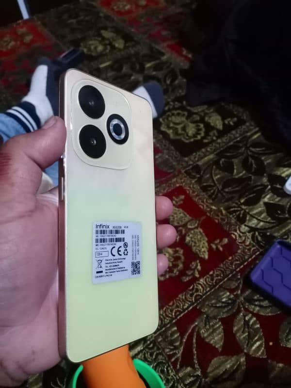 Infinix SMART 8pro 4GB Rem 128GB Memory. 2 mobile Cover or janian Chgr 0