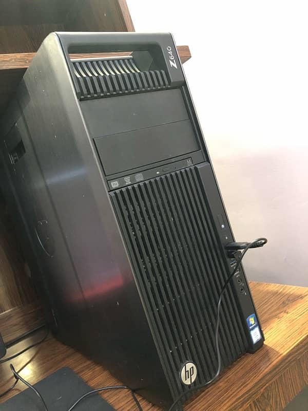 HP Workstation Z640 (Dual Processor) 1