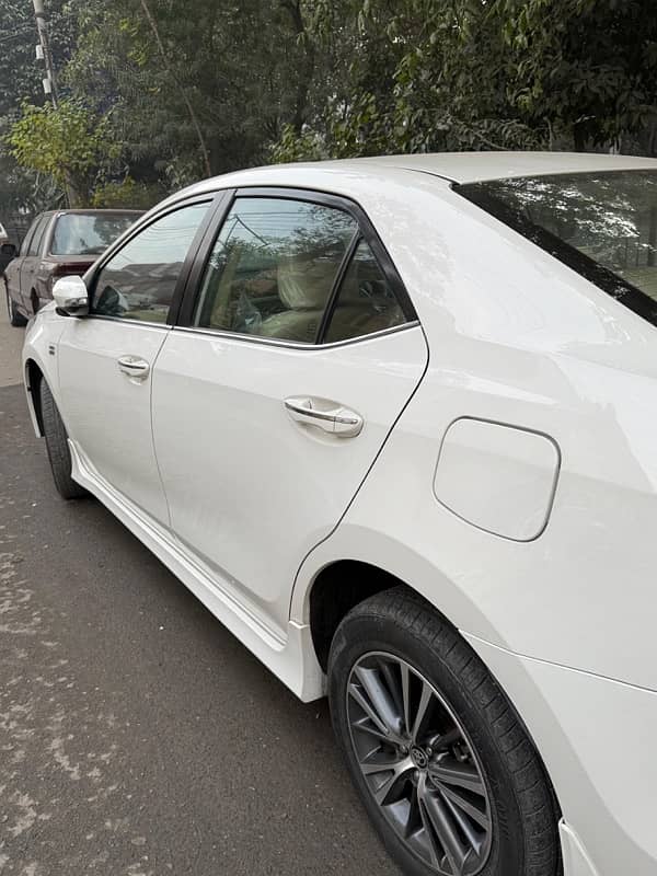 Toyota Corolla Altis Grande CVT-i 1.8 4