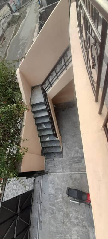 10 MARLA UPPER PORTION 3 BEDROOM MARBLE FLOOR IN AIT 1