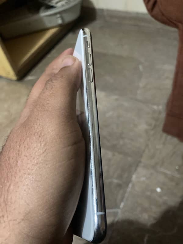 iphone x 64gb PTA 4