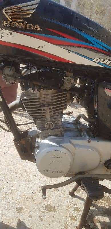 Honda CG 125 2015 seald engine 1st owner good condition 4