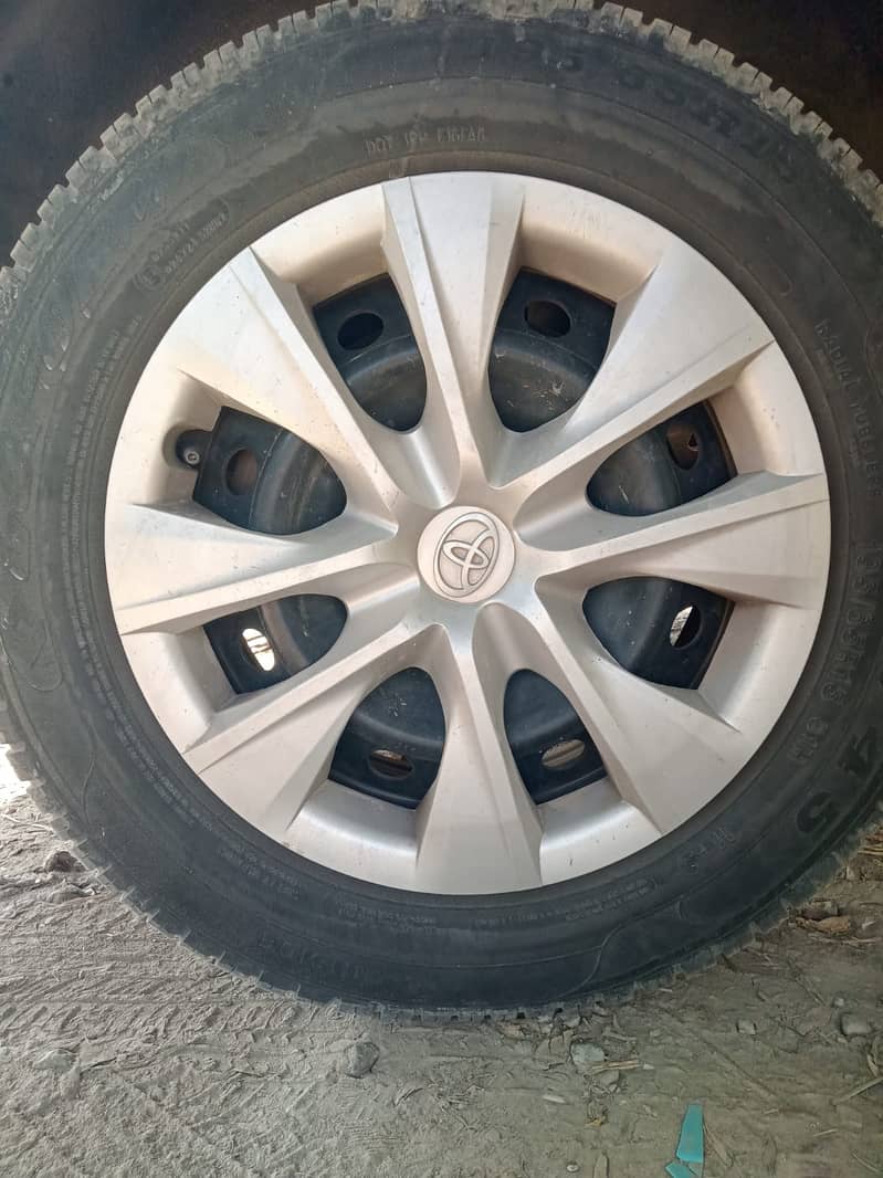 Genuine Wheel Cover Toyota  R-15 2