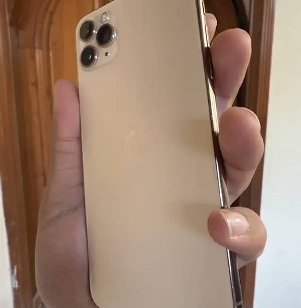 Iphone 11 Pro Max nonpta lush condition . 03056000014 2