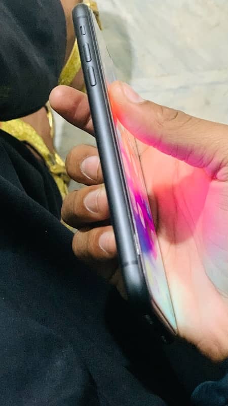 I phone 11 Black Color All Originl water pack 64gb 2month sim time 3