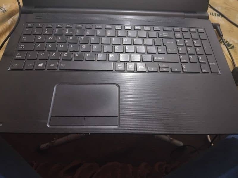 TOSHIBA core i3 4th Jen 9/10 condition exchange possible 1