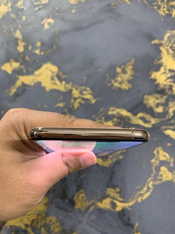 IPhone XS Max 64gb Pta approved 9