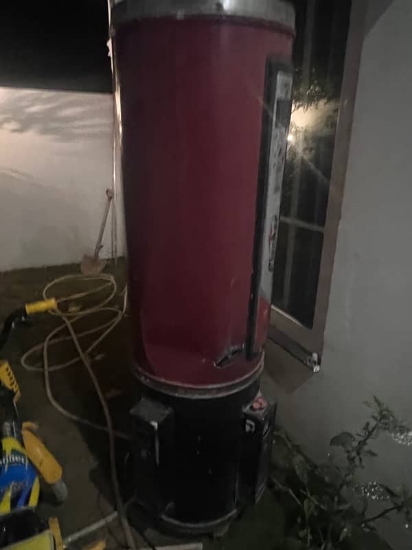 35Gallons Gas + Electricity Geyser 1