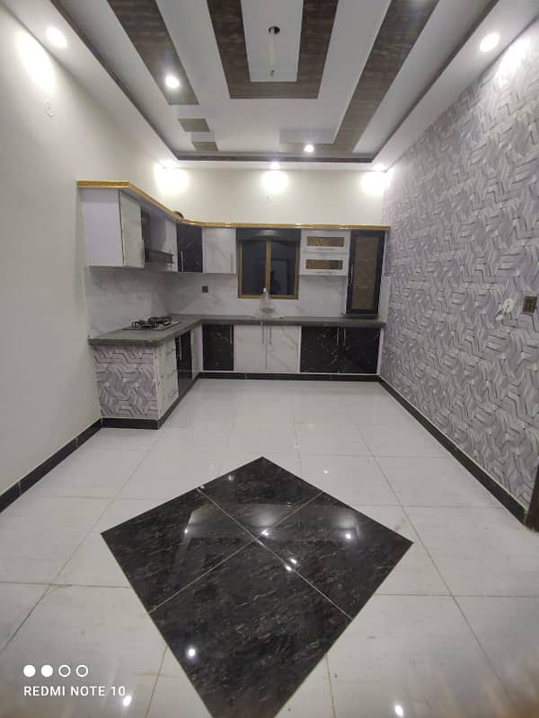 Shamsi Society 3rd Floor 2 Bed DD For Sale With Roof 0