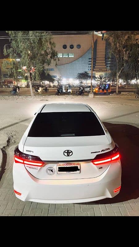 Toyota Corolla Altis 2017 1