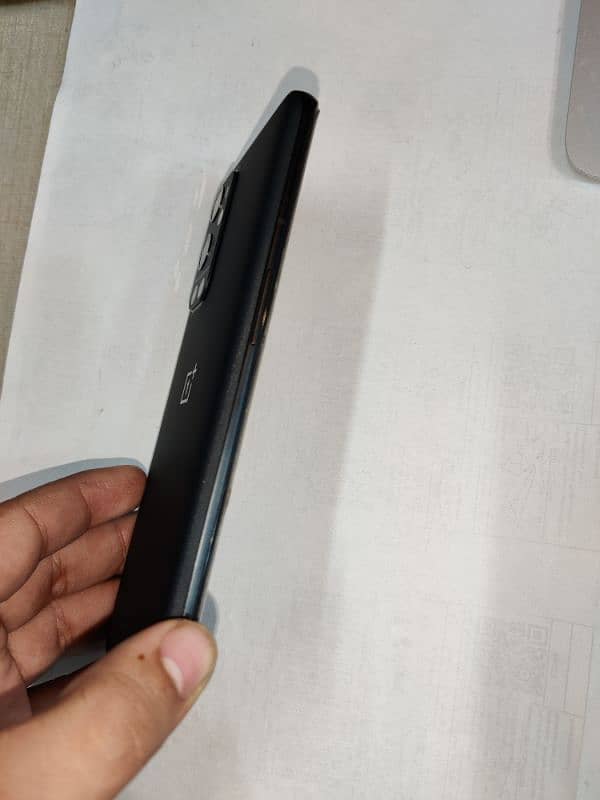 Oneplus 9 pro 10/10 condition With Original box charger 1