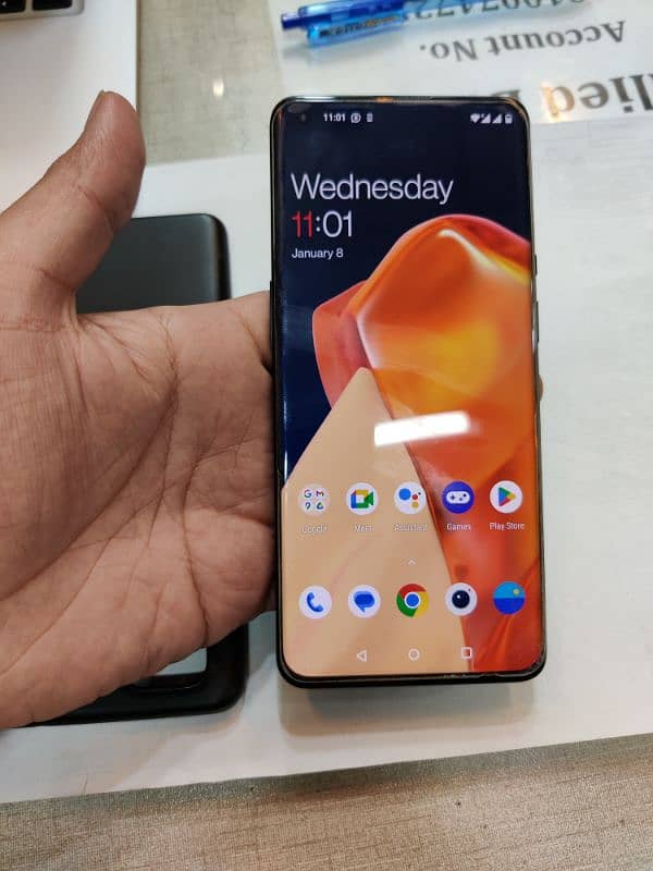 Oneplus 9 pro 10/10 condition With Original box charger 4