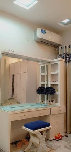 LED DRESSING TABLE| Dressing table| Led | Mirror