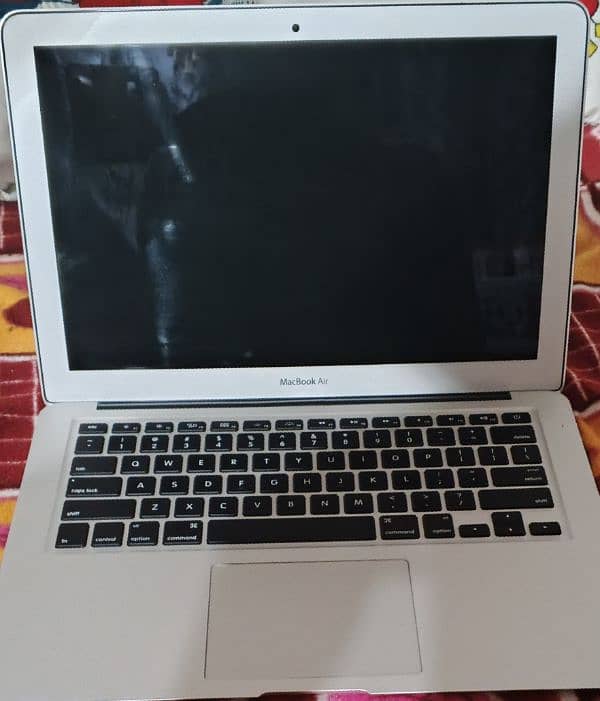 MacBook Air 2017 (A1466) 0