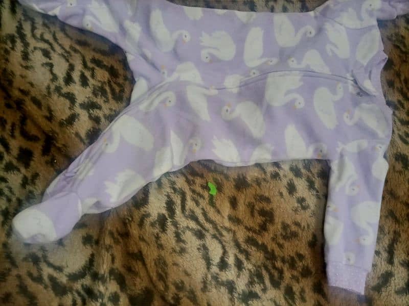 used baby clothes  0 to 9 months to total 2200 3