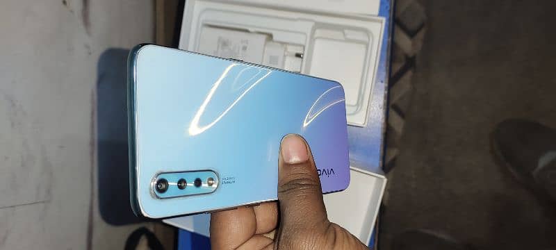 Vivo S1 4gb/128GB With box charger 7