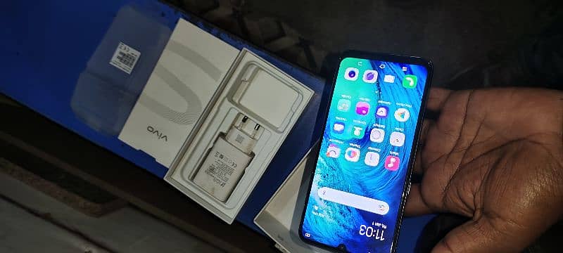 Vivo S1 4gb/128GB With box charger 13