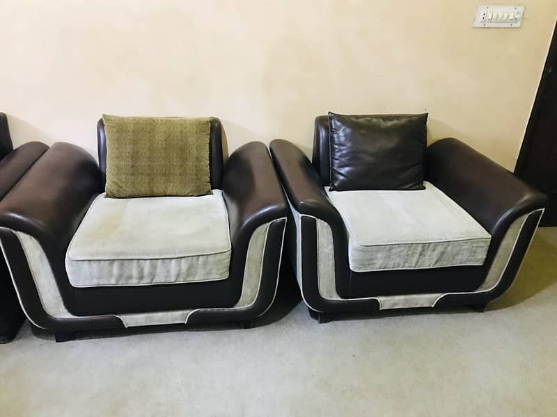 7 Seater Sofa set made of shesham wood with molty foam 0