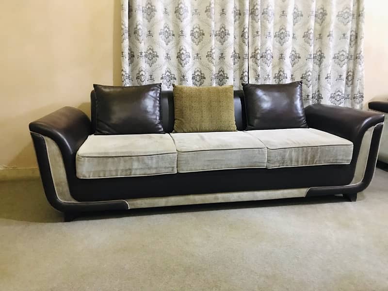 7 Seater Sofa set made of shesham wood with molty foam 1