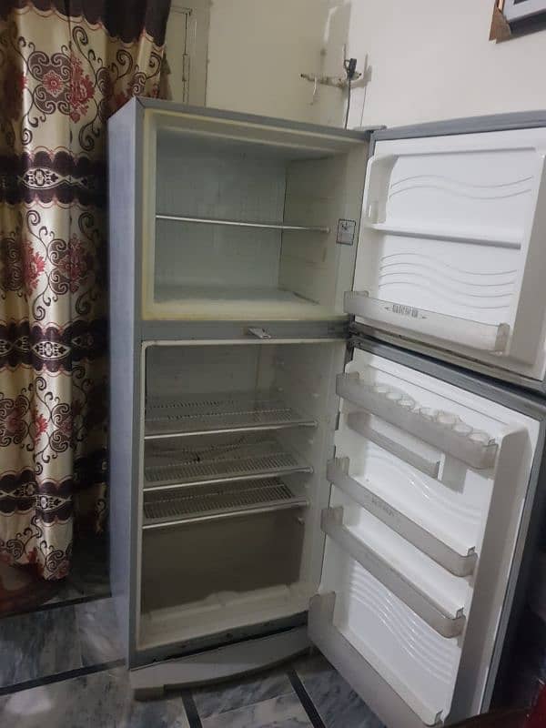 Dawlance Refrigerator 2 Door Large Size For sale 5