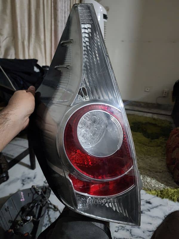 Toyota Aqua back light 0