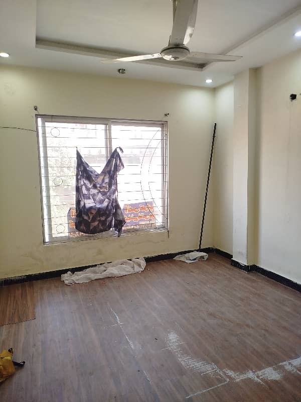 05 MARLA UPPER FOR BACHELORS + OFFICE FOR RENT IN JOHAR TOWN LAHORE 0