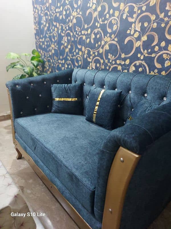 Like brand new sofa set 5