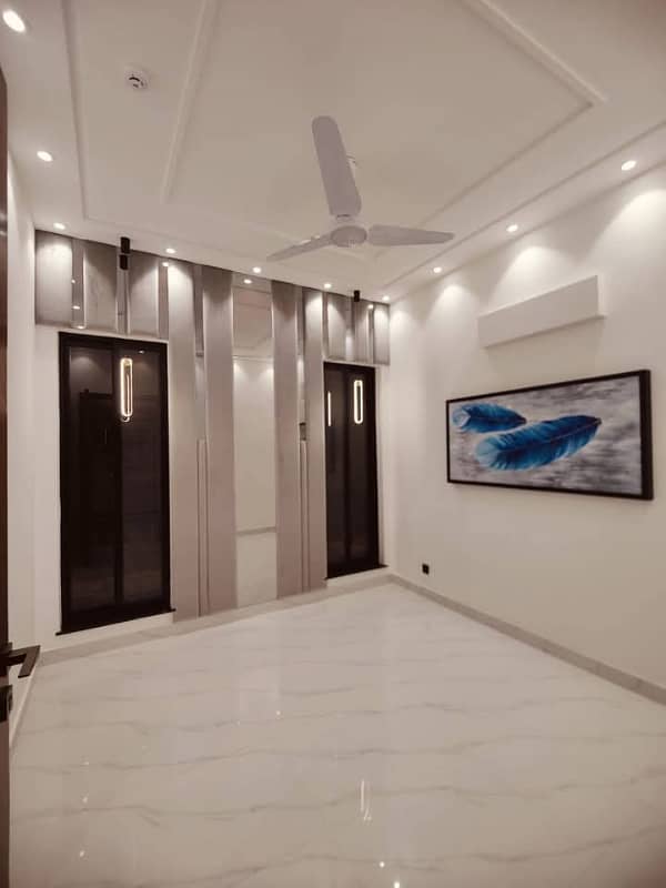 10 Marla Bungalow Available For Rent In DHA Phase 05 11