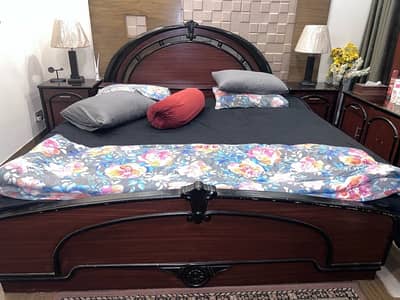 Solid wood shisham bed