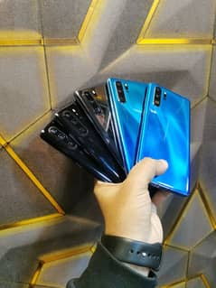 HUAWEI P30 Pro stock available ( glass crack but 100%