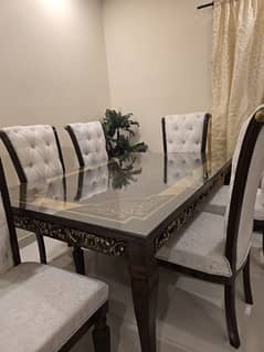 DINNING TABLE FOR SALE