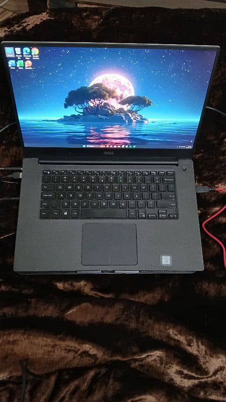 Dell precision 5510 Laptop 2gb graphic card 2