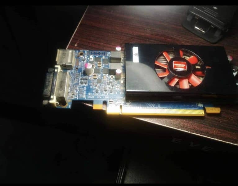 AMD Radeon HD 7570  graphics card 0