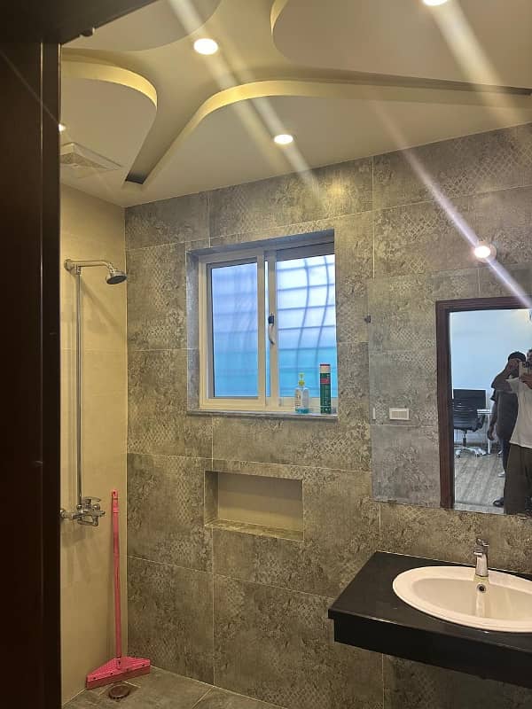 Kanal tile floor 3bed upper portion in valencia town 4