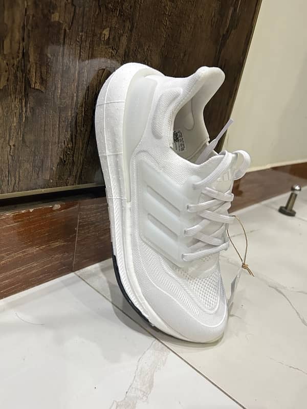 Ultraboost Light 2