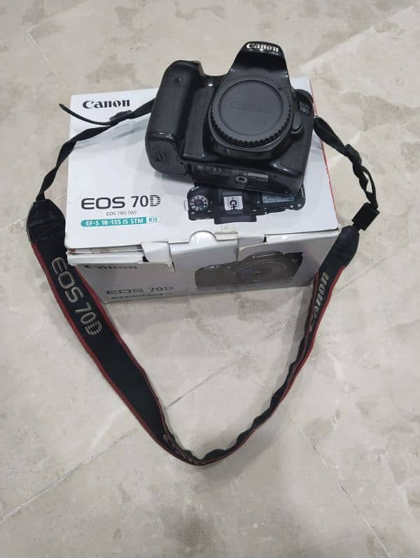 Canon 70D Body Complete Box Fresh Condition Single Hand Used 2