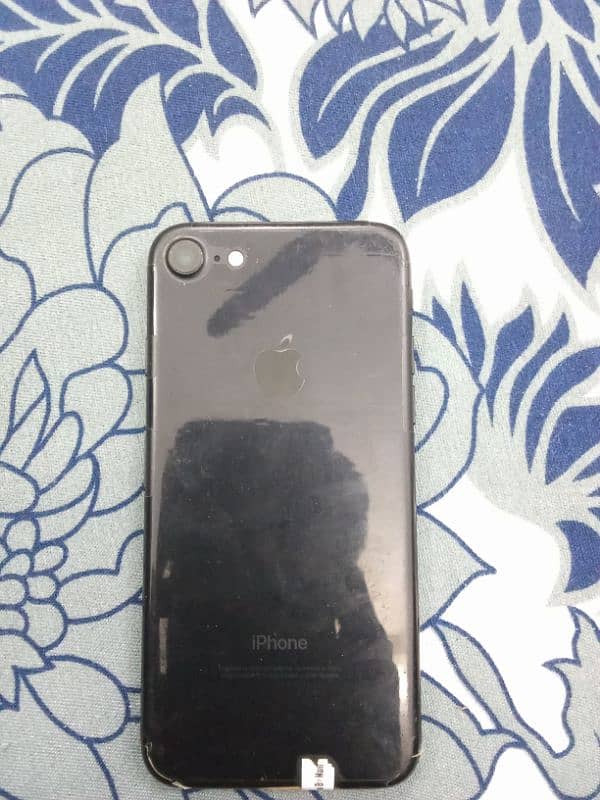 iphone7 for sale in lush condition 0