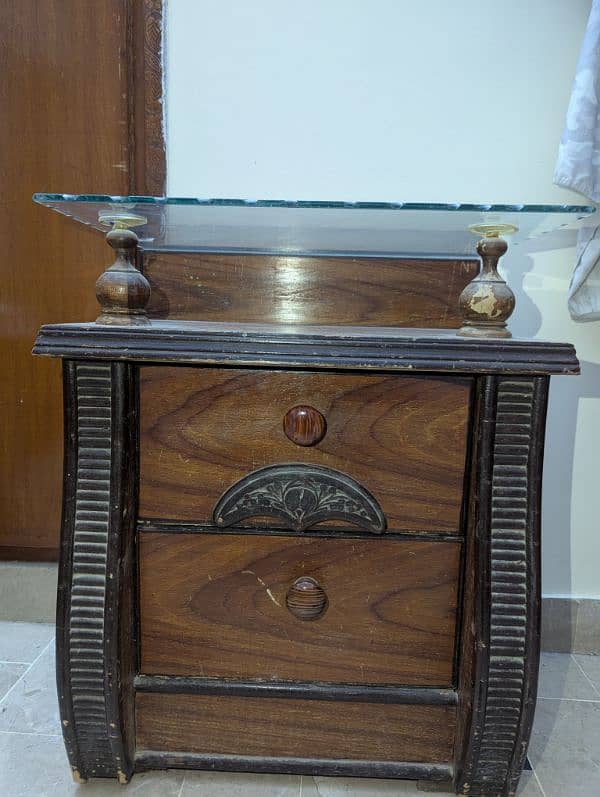 dressing table and side table 3