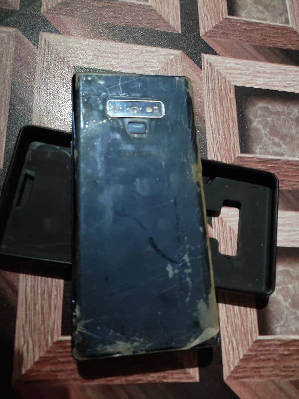 Samsung note 9 good condition 1