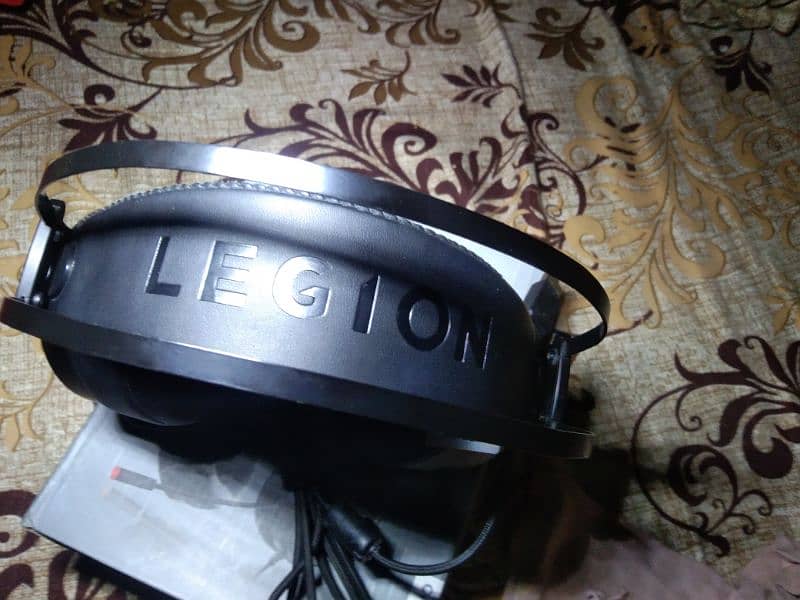 Lenovo LEGION GAMING Headset Y360 2