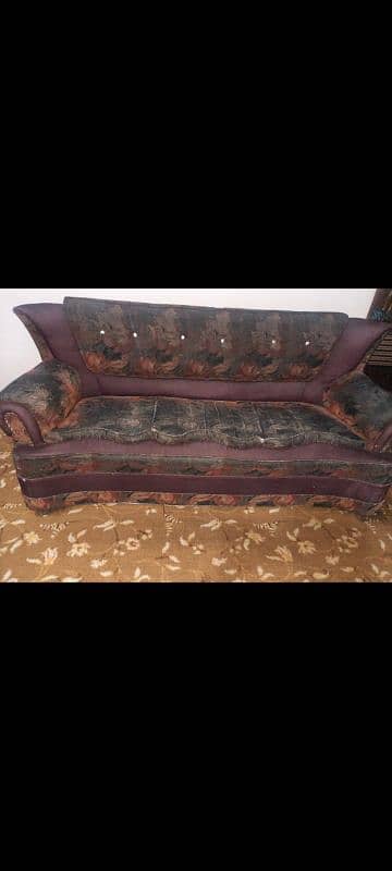 Maroon color sofa set 0