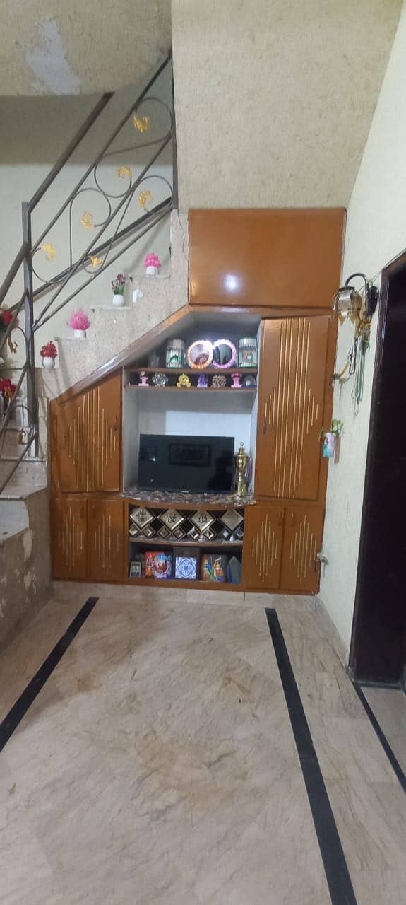 10 Marla Upper Portion For Rent 11