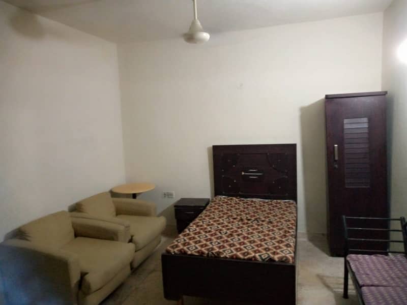 furnishe flat room available for rent 5