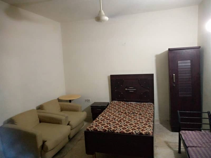 furnishe flat room available for rent 6