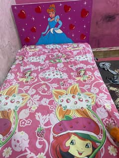 Kid’s Bed Princess (Immaculate Condition, Strong & Reliable)