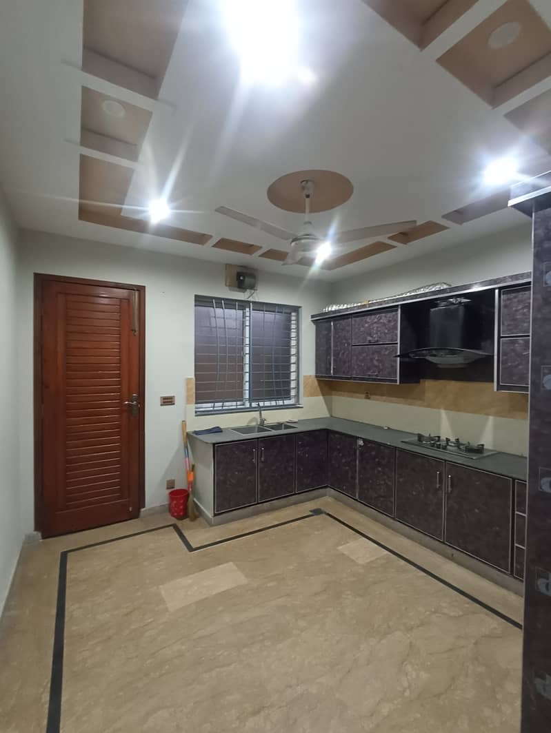 Upper Portion For Rent In Reasonable Price 6